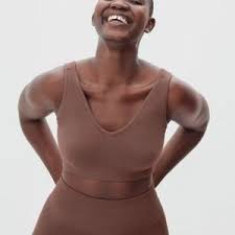 Everlane The Seamless Bra in Acorn